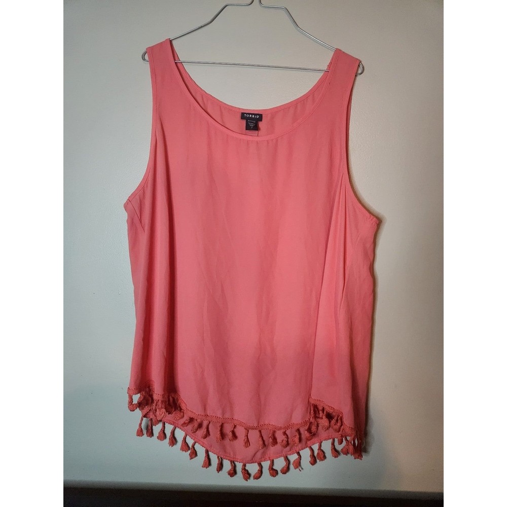 NWT - Torrid Women's Blouse Size 2 Salmon/Coral Sleeveless Lace Crochet Boho